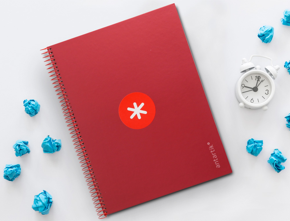 CUADERNO ESPIRAL A4 MICRO ANTARTIK TAPA FORRADA 80H 90 GR CUADRO 5MM 1 BANDA 4 TALADROS FRAMBUESA